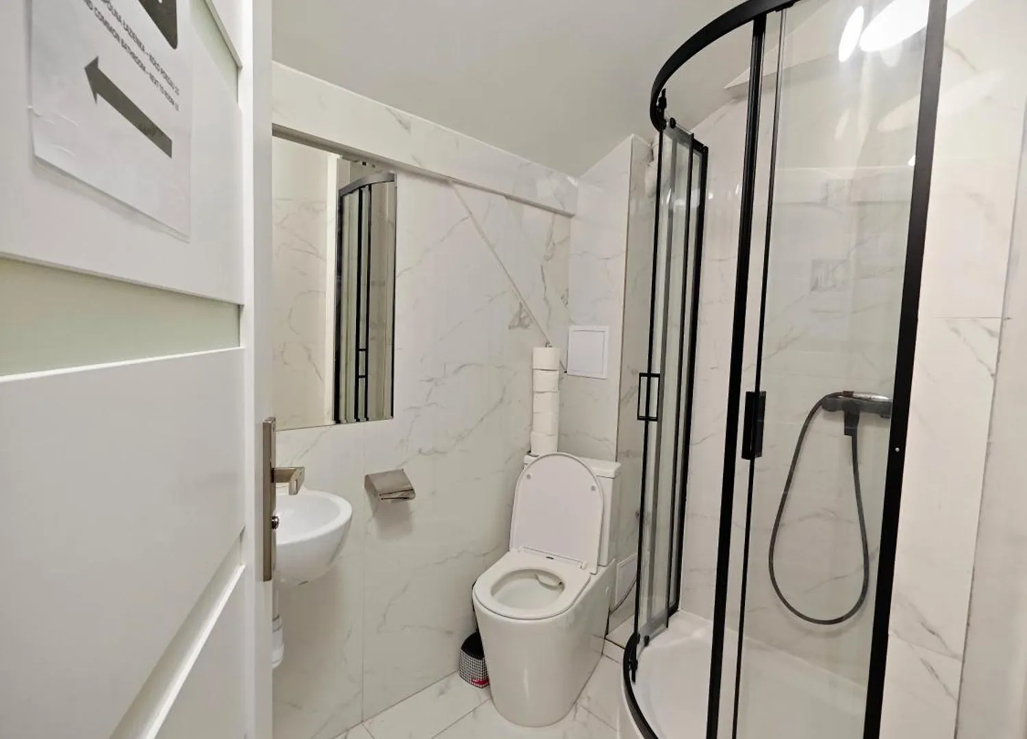 Apartamenty Hoza Attic Studio 0*, Warszawa