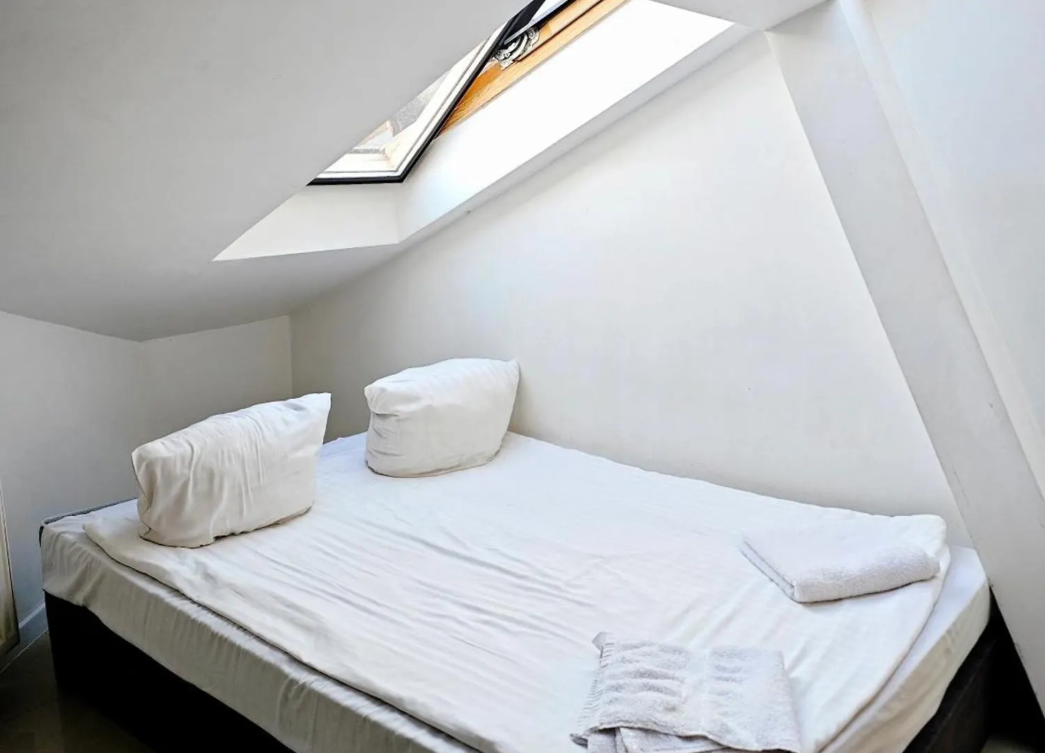 Apartamenty Hoza Attic Studio Warszawa